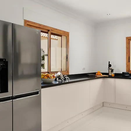 Karat Luso Willa Costa Adeje (Tenerife)